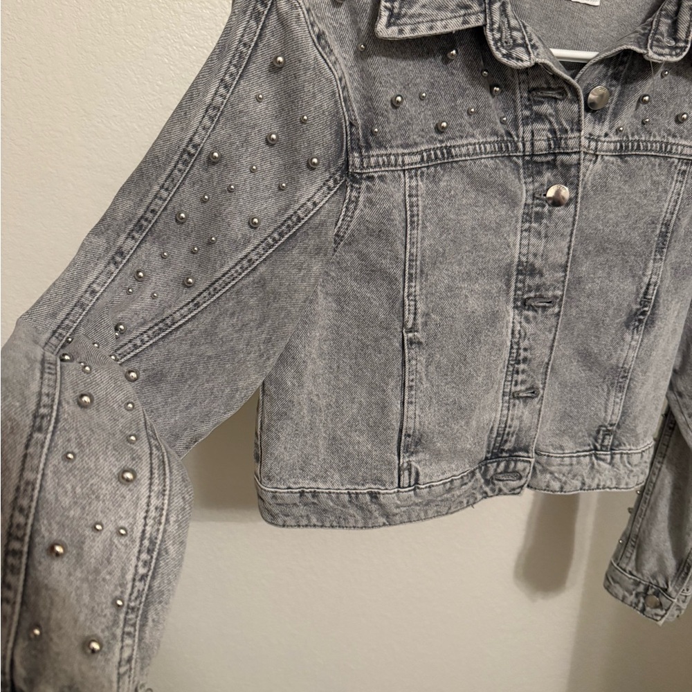 Zara Cropped Studded Denim Jacket in Gray
